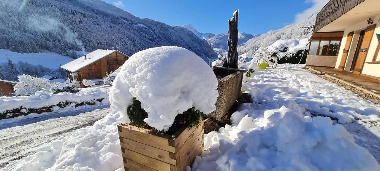 Au Chalet Le Pery, Vue Sur Le Mont De Grange Abondance